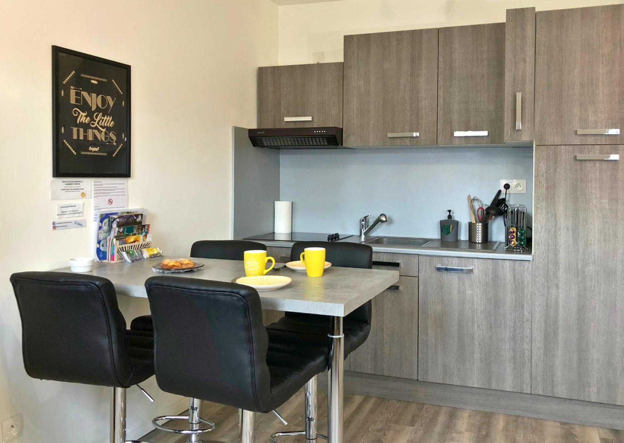 Appartement - Parking Prive Gratuit, Proche Centre-Ville Et Gare De Saint-Omer Saint-Omer (Pas-de-Calais) Phòng bức ảnh