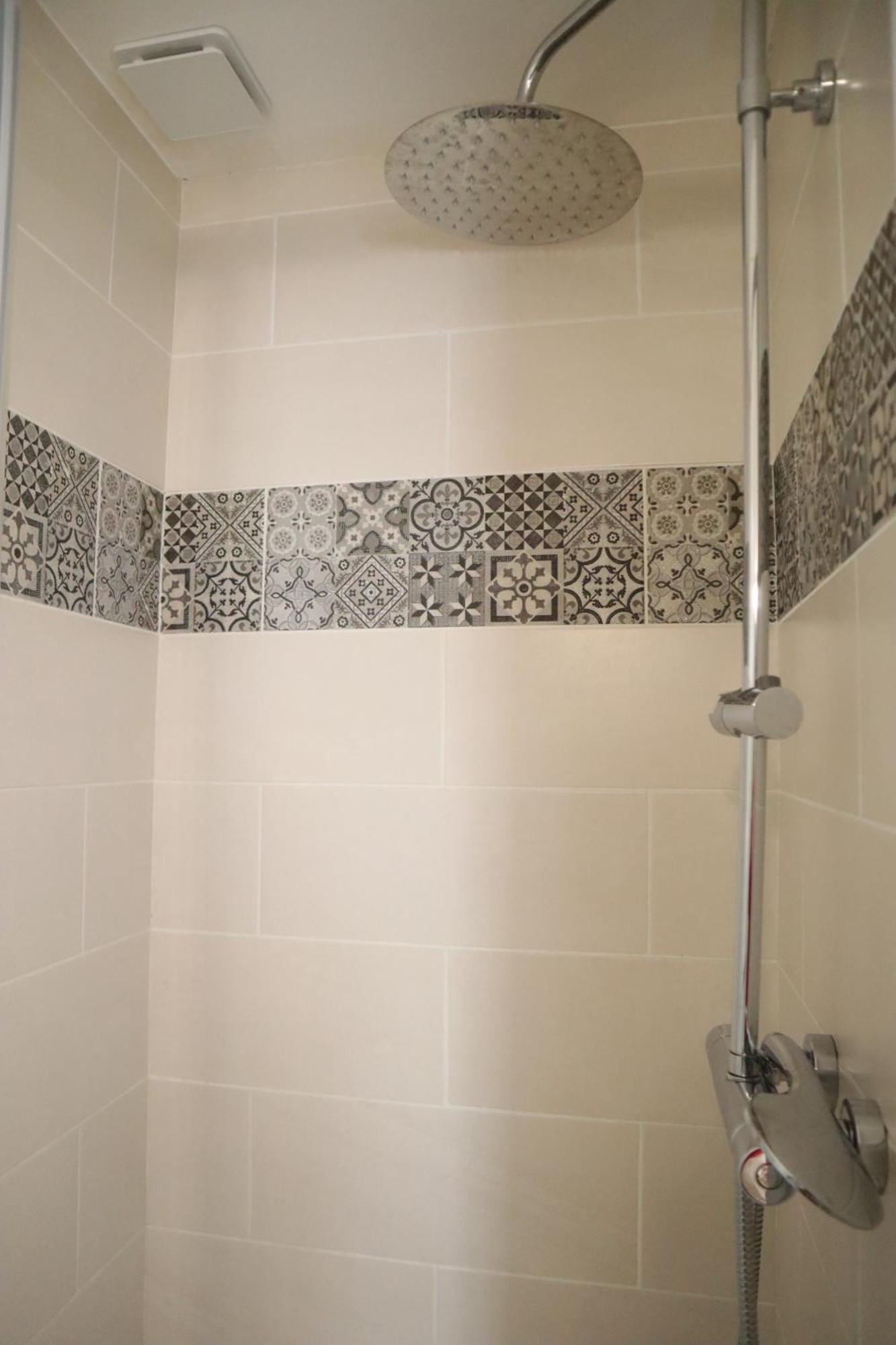Appartement - Parking Prive Gratuit, Proche Centre-Ville Et Gare De Saint-Omer Saint-Omer (Pas-de-Calais) Ngoại thất bức ảnh