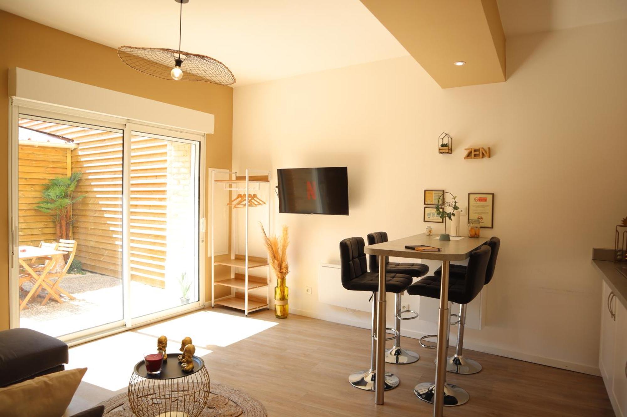 Appartement - Parking Prive Gratuit, Proche Centre-Ville Et Gare De Saint-Omer Saint-Omer (Pas-de-Calais) Ngoại thất bức ảnh
