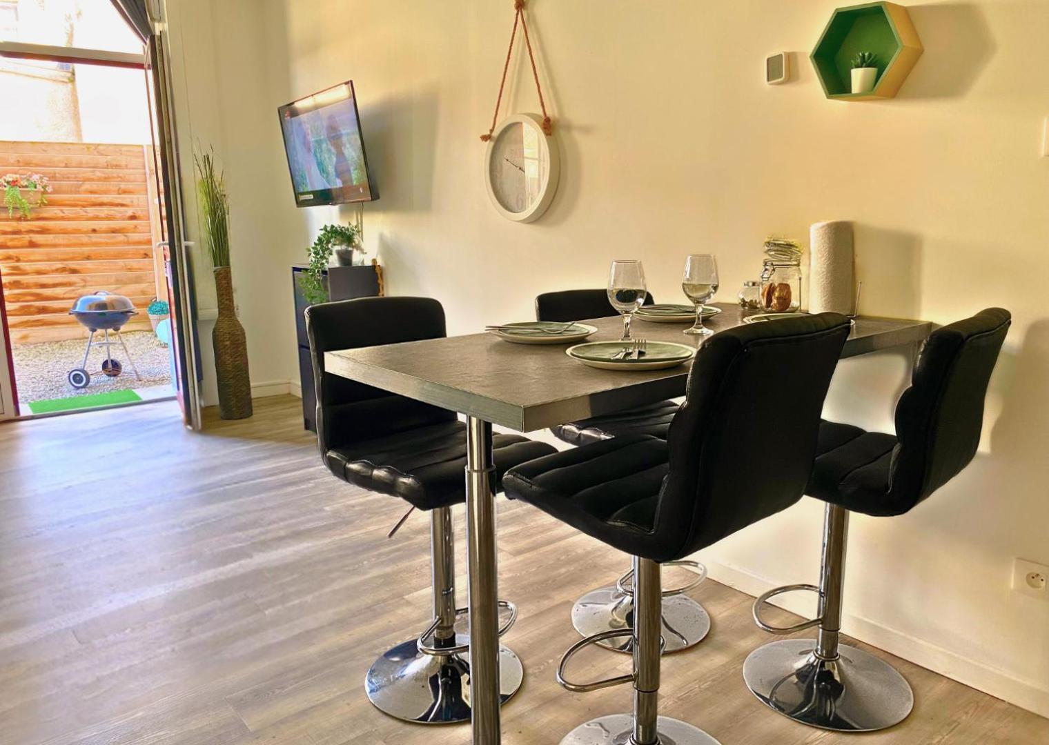 Appartement - Parking Prive Gratuit, Proche Centre-Ville Et Gare De Saint-Omer Saint-Omer (Pas-de-Calais) Ngoại thất bức ảnh
