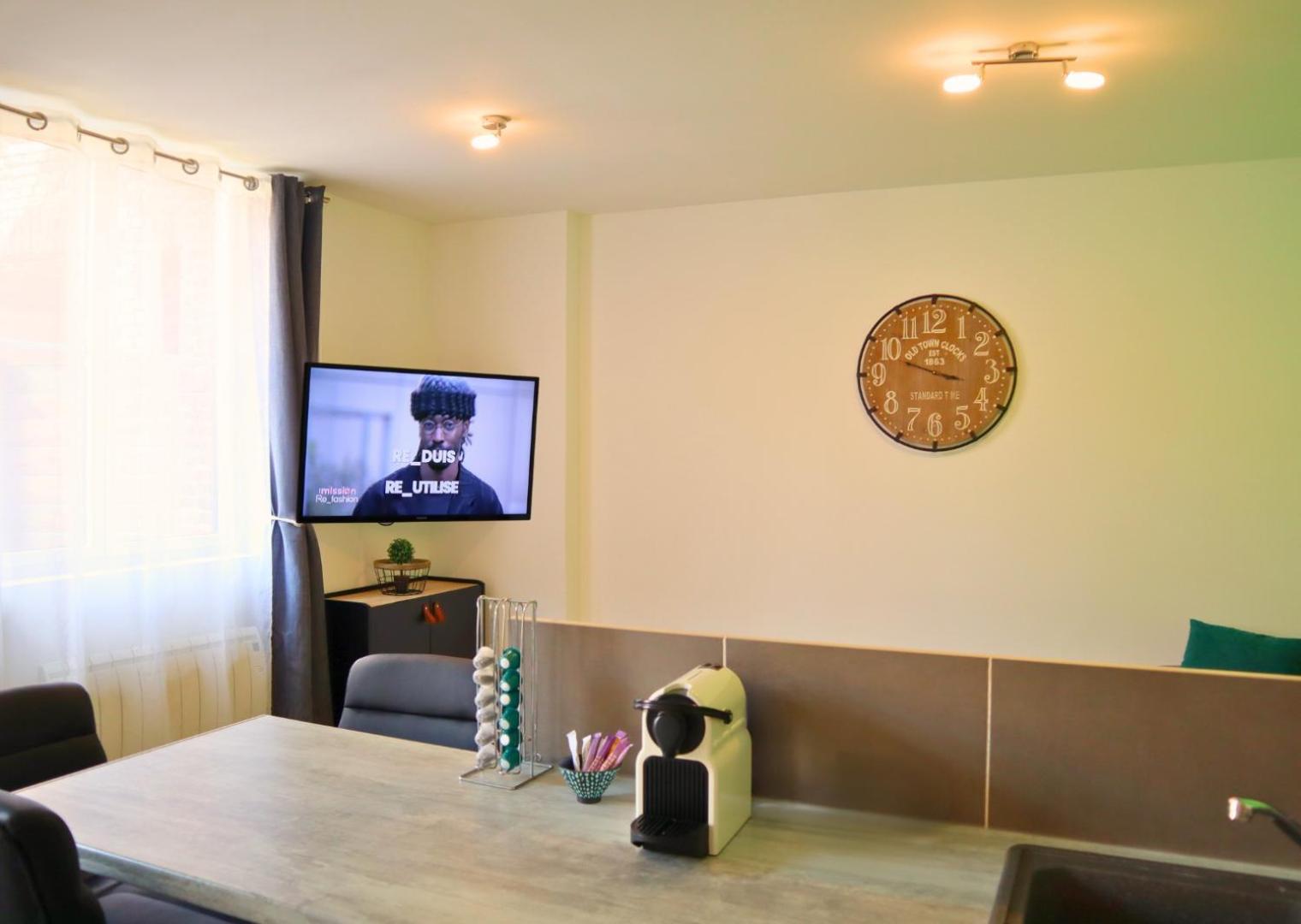 Appartement - Parking Prive Gratuit, Proche Centre-Ville Et Gare De Saint-Omer Saint-Omer (Pas-de-Calais) Ngoại thất bức ảnh