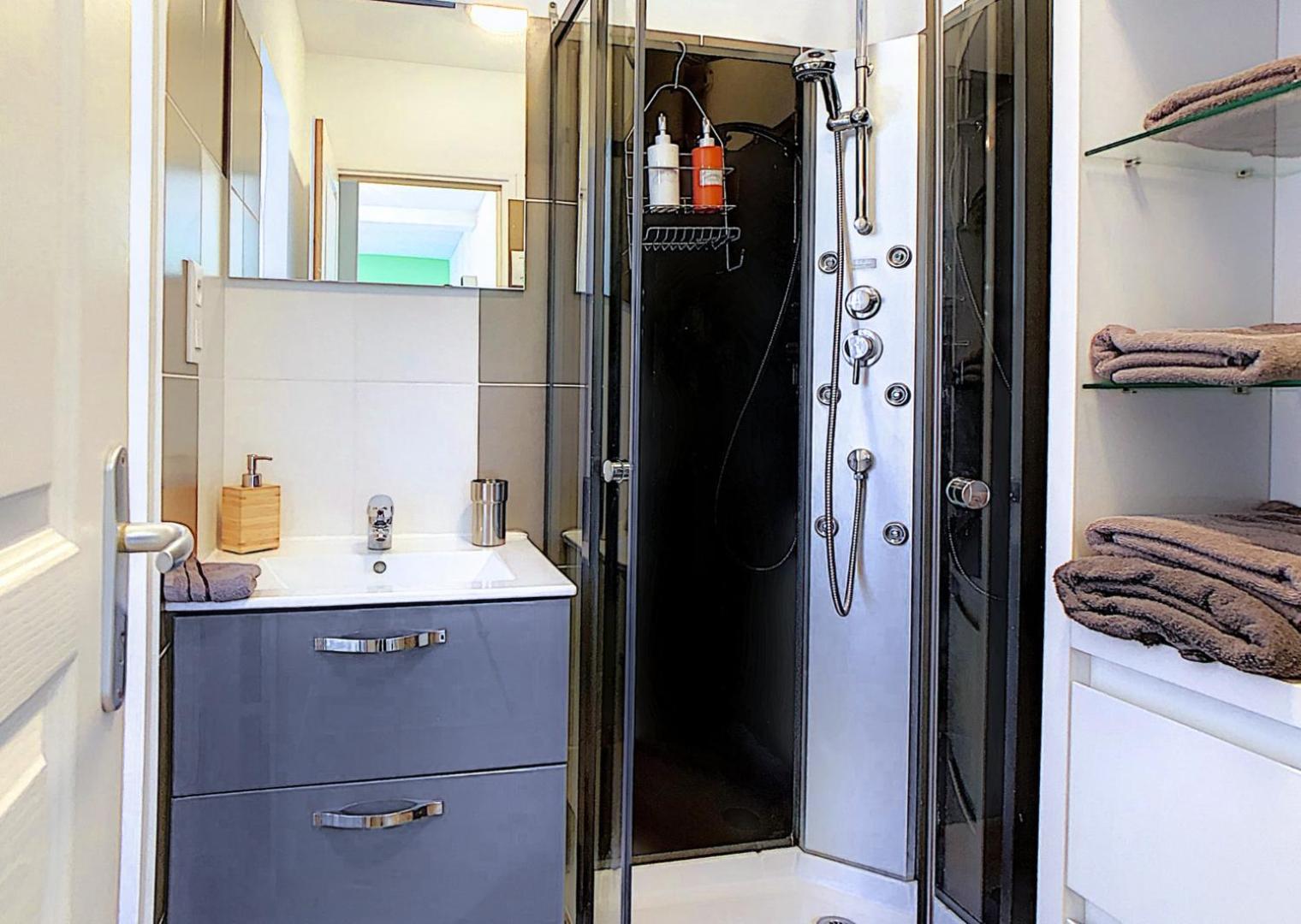 Appartement - Parking Prive Gratuit, Proche Centre-Ville Et Gare De Saint-Omer Saint-Omer (Pas-de-Calais) Ngoại thất bức ảnh